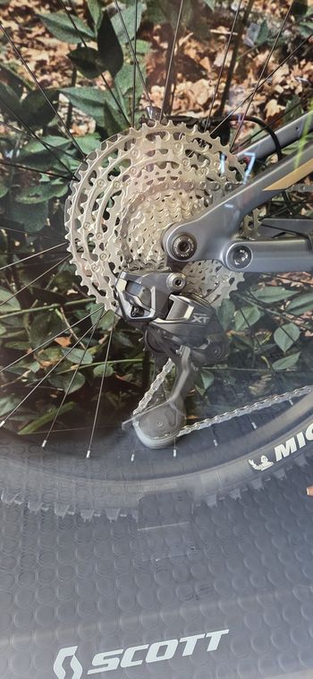 Used Whistle AXR 8.6 2026 Mountainbike, Light Gray — image 7 of 7