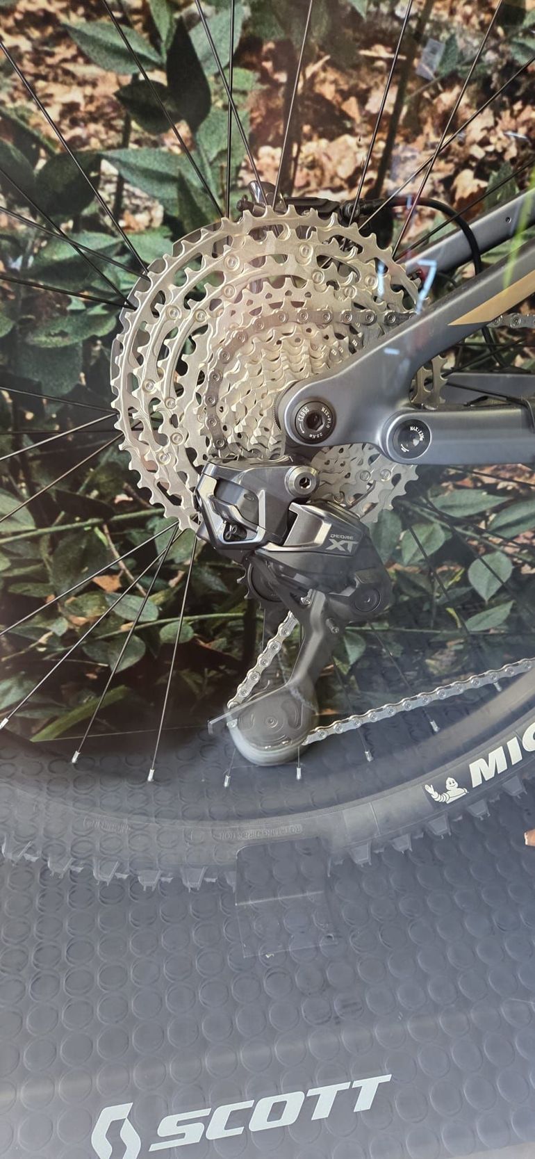 Used Whistle AXR 8.6 2026 Mountainbike, Light Gray — image 7 of 7