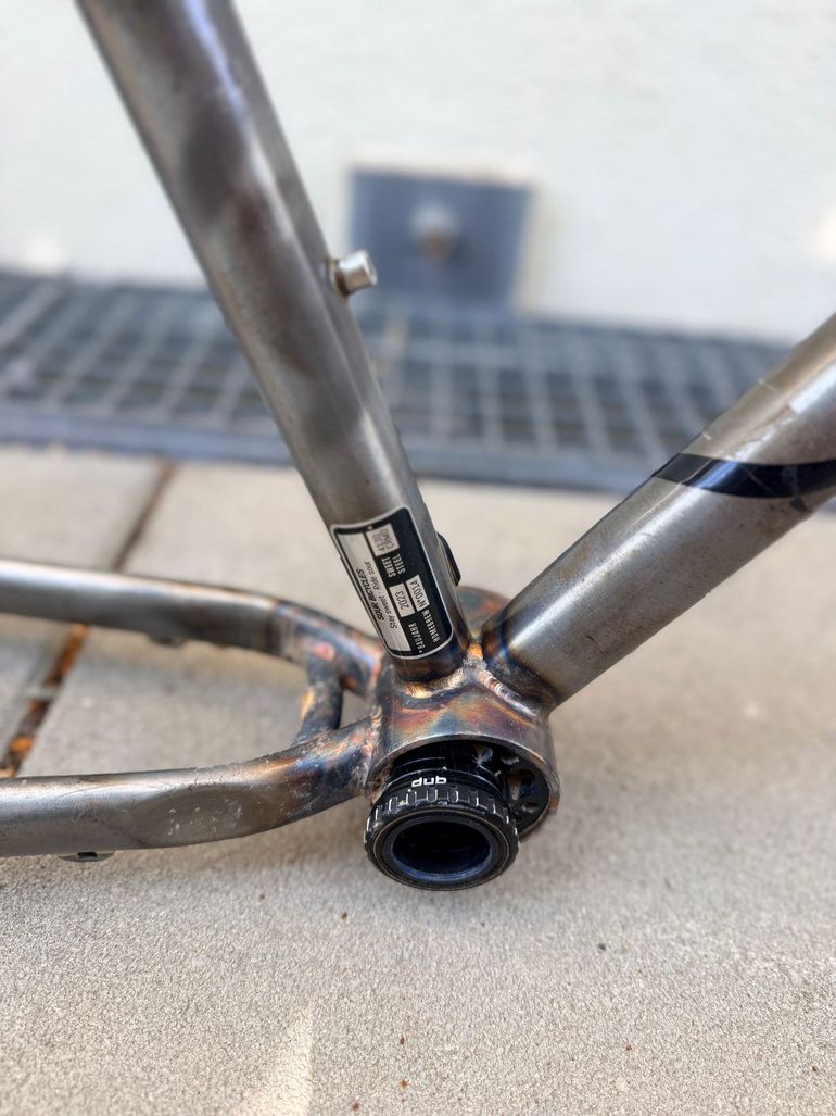 Used Sour Bicycles Sour Pasta Party Rahmenset 2023 | Custom Lackierung | Chris King & Rotor DUB Frameset 2023 Mountainbike, Orange — image 6 of 16