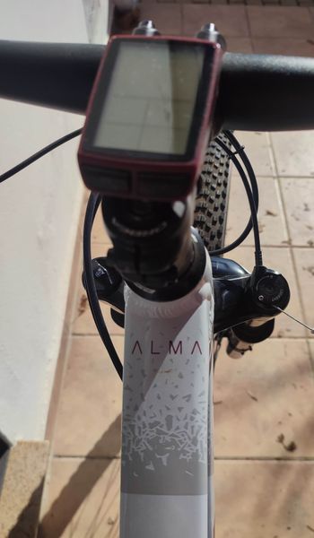 Used Orbea ALMA H20 2021 2021 Mountainbike, White, 29 — image 7 of 9