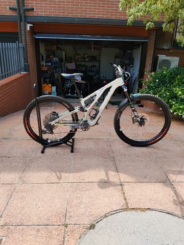 Specialized Stumpjumper EVO Expert - SRAM GX Eagle AXS, FOX Performance Elite 2023 2023 MTB d'occasion