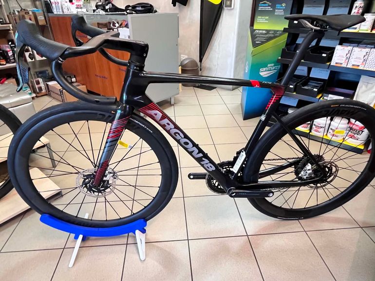 Argon 18 Sum Pro SRAM RED AXS 2026 2026 Road & Gravel d'occasion — image 7 sur 10