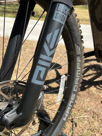 Used Canyon Neuron:ONfly CF 7 2025 2025 Mountainbike, Light Gray, 29 — image 2 of 20