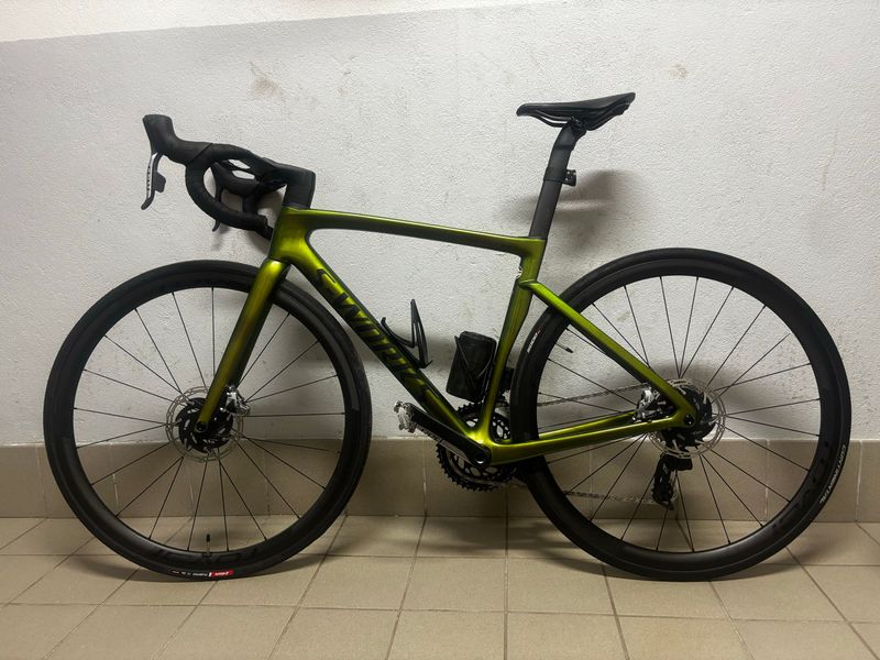 Used Specialized S Works Custom SRAM Red eTap AXS 2021 Road & Gravel, Green — image 2 of 6