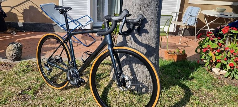 Used Giant TCR Advanced Pro Disc 0 Di2 2023 2023 Road & Gravel, Blue — image 9 of 10