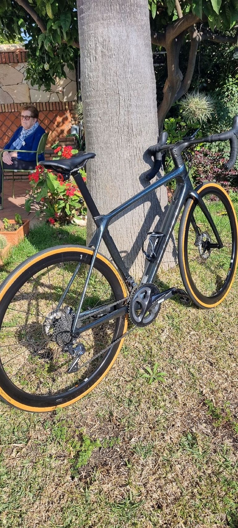 Used Giant TCR Advanced Pro Disc 0 Di2 2023 2023 Road & Gravel, Blue — image 5 of 10