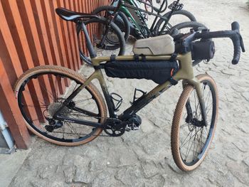 Used Scott Addict Gravel 40 2025 2025 Road & Gravel, Black — image 2 of 3