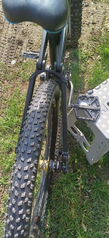 Kona ENTOURAGE 2013 2013 Mountainbike d'occasion — image 7 sur 8