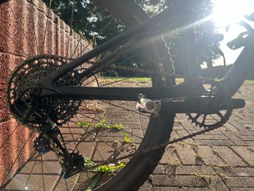 Tweedehands Specialized Epic Comp Carbon EVO 2020 2020 Mountainbike — afbeelding 3 van 5