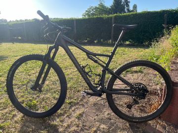 Tweedehands Specialized Epic Comp Carbon EVO 2020 2020 Mountainbike — afbeelding 1 van 5