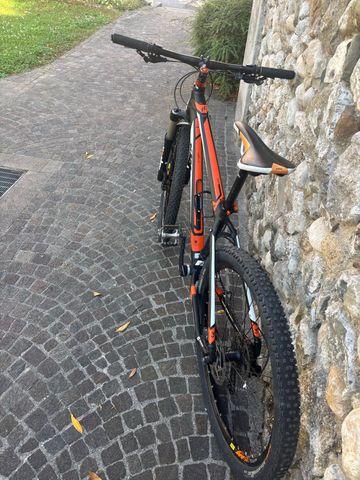 KTM Ultra Shimano Deore LX 2017 Mountainbike usato, Nero — immagine 6 di 8