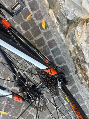 KTM Ultra Shimano Deore LX 2017 Mountainbike usato, Nero — immagine 8 di 8