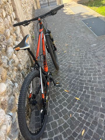 KTM Ultra Shimano Deore LX 2017 Mountainbike usato, Nero — immagine 5 di 8