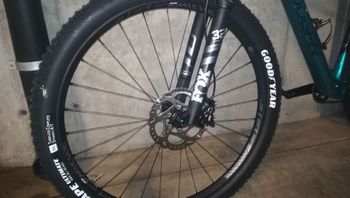 Used Lee Cougan Custom Shimano Deore XT 2023 Mountainbike, Green — image 4 of 11