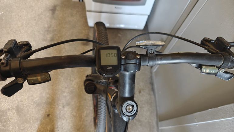 Used Fuji Nevada Shimano Altus 2014 Mountainbike, Black — image 6 of 7