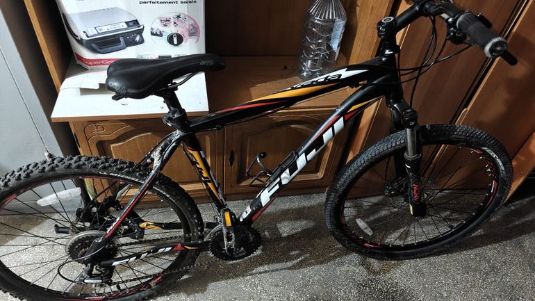 Used Fuji Nevada Shimano Altus 2014 Mountainbike, Black — image 2 of 7