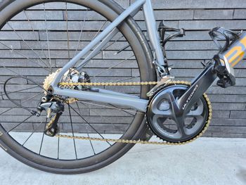 Used BMC Roadmachine Shimano Ultegra 2019 Road & Gravel, Light Gray — image 2 of 9