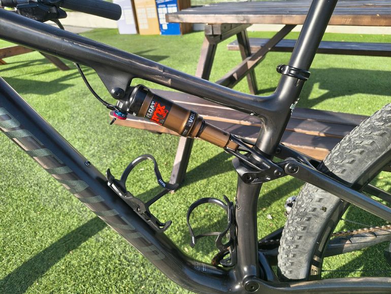 Used Specialized Epic SRAM XX1 Eagle AXS 2022 Mountainbike, Black — image 6 of 13