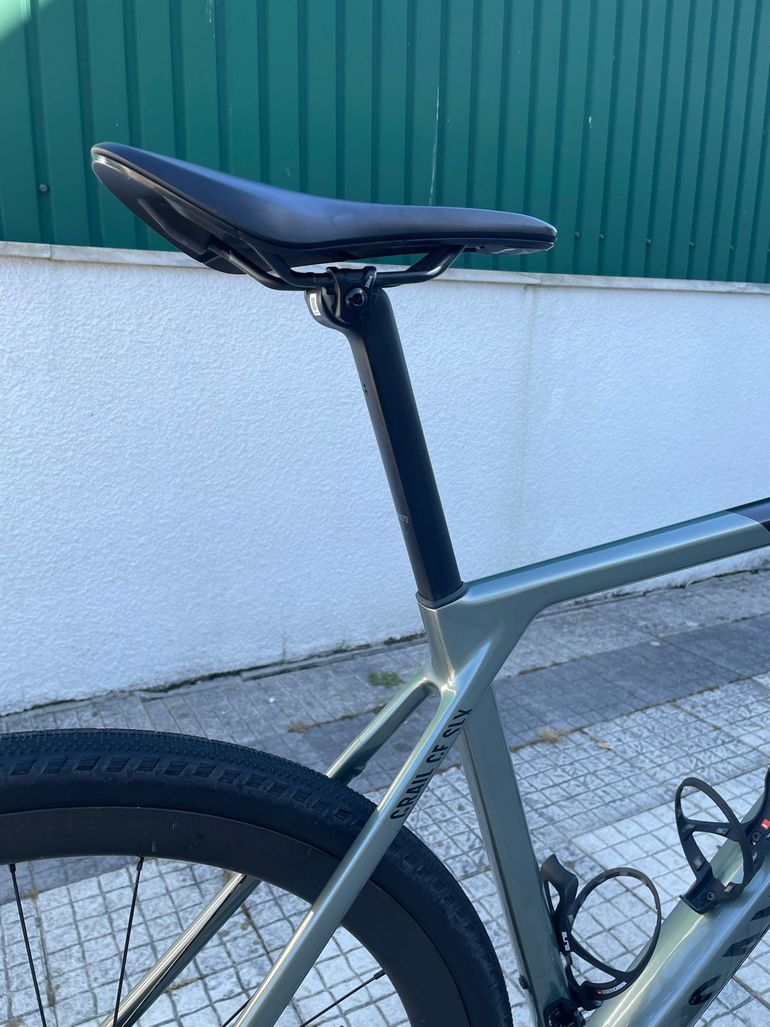 Used Canyon Grail CF SLX 8 AXS 2024 2024 Road & Gravel, Light Gray — image 10 of 37