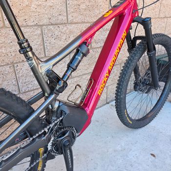 Used Rocky Mountain Instinct Powerplay Alloy 50 2022 2022 Mountainbike, Red, 29 — image 12 of 25