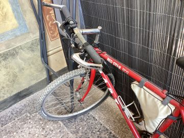 Used Dartmoor Black Star 2000 Mountainbike, Red — image 2 of 3