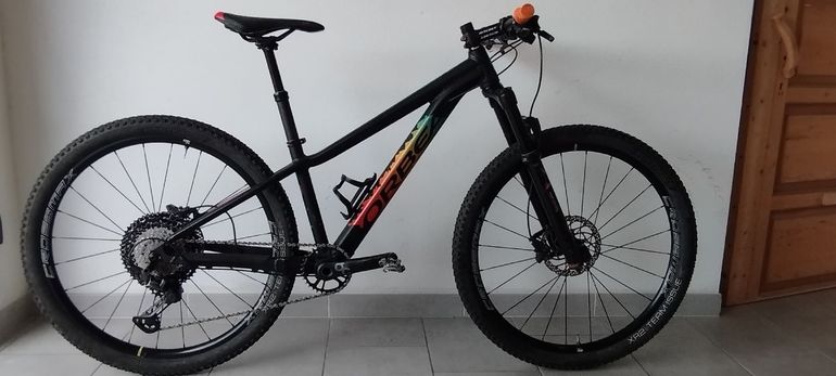 Used Orbea LAUFEY 27 H10 2022 2022 Mountainbike, Black, 20, 24 — image 1 of 8
