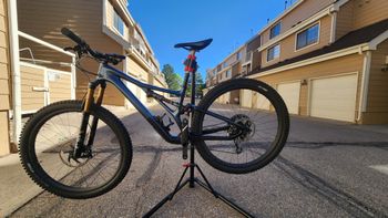 Used Specialized Stumpjumper Pro 2021 2021 Mountainbike, Blue, 29 — image 11 of 13