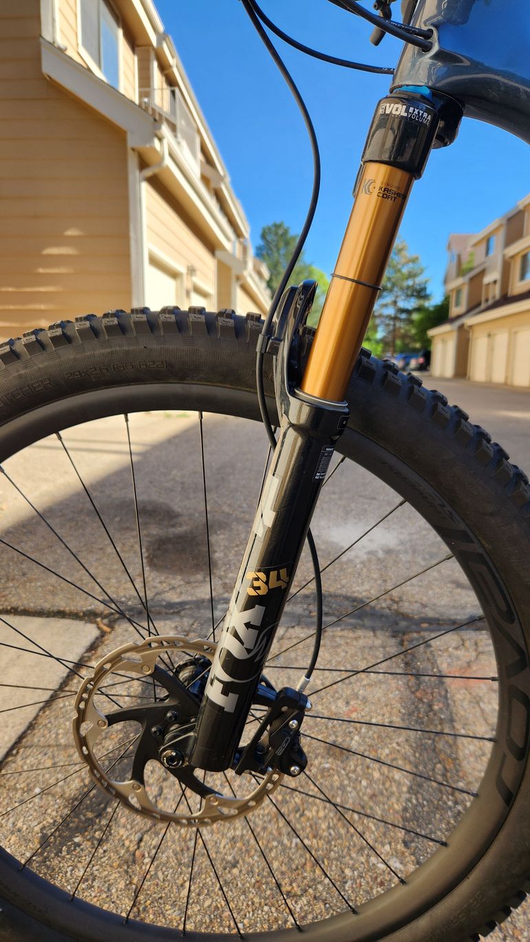 Used Specialized Stumpjumper Pro 2021 2021 Mountainbike, Blue, 29 — image 8 of 13