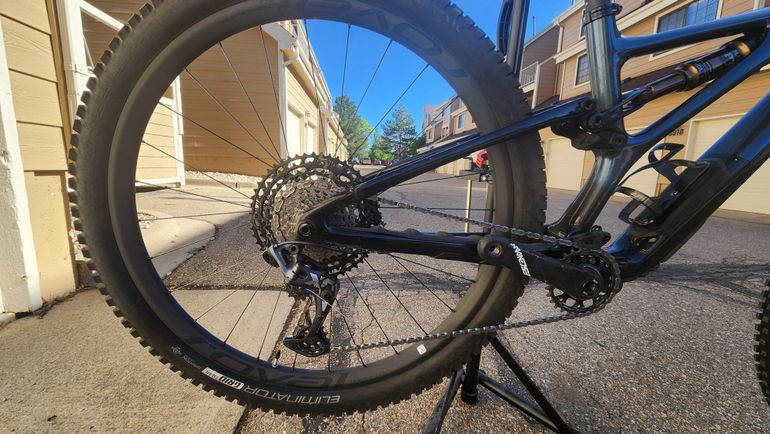 Used Specialized Stumpjumper Pro 2021 2021 Mountainbike, Blue, 29 — image 2 of 13