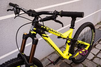 Używany Commencal Meta AM V4 2015 Origin 650B Limited Edition 2015 Mountainbike — zdjęcie 10 z 24