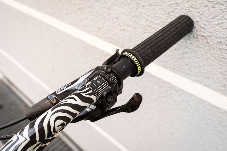 Używany Commencal Meta AM V4 2015 Origin 650B Limited Edition 2015 Mountainbike — zdjęcie 19 z 24