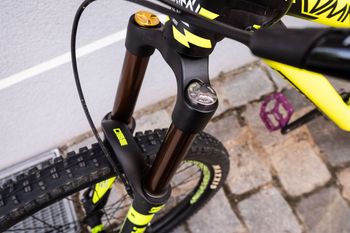 Używany Commencal Meta AM V4 2015 Origin 650B Limited Edition 2015 Mountainbike — zdjęcie 22 z 24