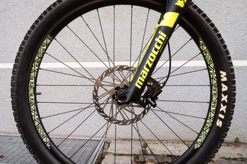 Używany Commencal Meta AM V4 2015 Origin 650B Limited Edition 2015 Mountainbike — zdjęcie 14 z 24