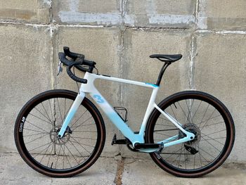 Used 3T BMW GRAVEL ELECTRIC 2025 2025 Road & Gravel, Blue — image 2 of 11