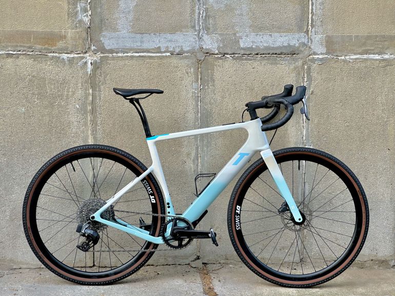 Used 3T BMW GRAVEL ELECTRIC 2025 2025 Road & Gravel, Blue — image 1 of 11