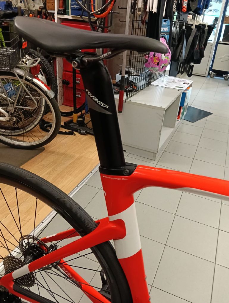Used Wilier Cento1air Shimano 105 2021 Road & Gravel, Red — image 3 of 7