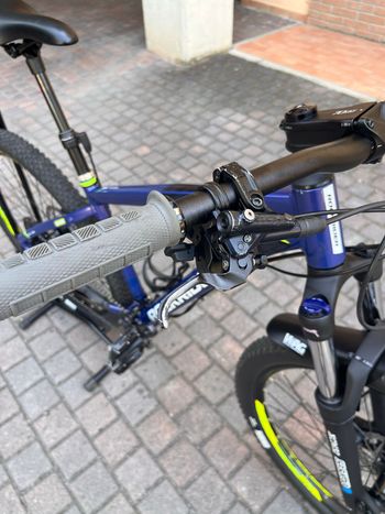 Gebrauchtes ROCKRIDER 540 Mountain Bike Microshift AdventX 2022 Mountainbike, Blau, 27, 5 (650B) — Bild 12 von 15