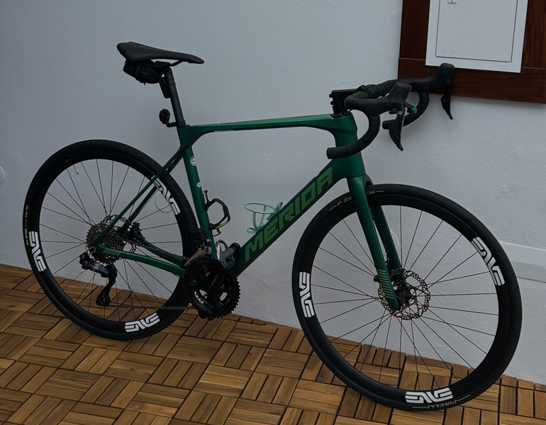 Used Merida SCULTURA ENDURANCE 4000 105 Di2 & Carbon Wheels 2024 Road & Gravel, Green — image 3 of 3