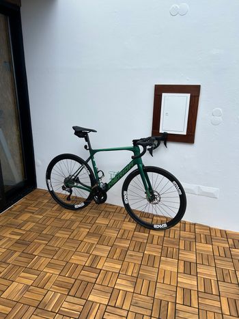 Použité Merida SCULTURA ENDURANCE 4000 105 Di2 & Carbon Wheels 2024 Road & Gravel