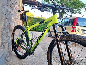 Used Trek Procaliber 9.6 2019 2019 Mountainbike, Green, 27.5, 29 — image 4 of 4
