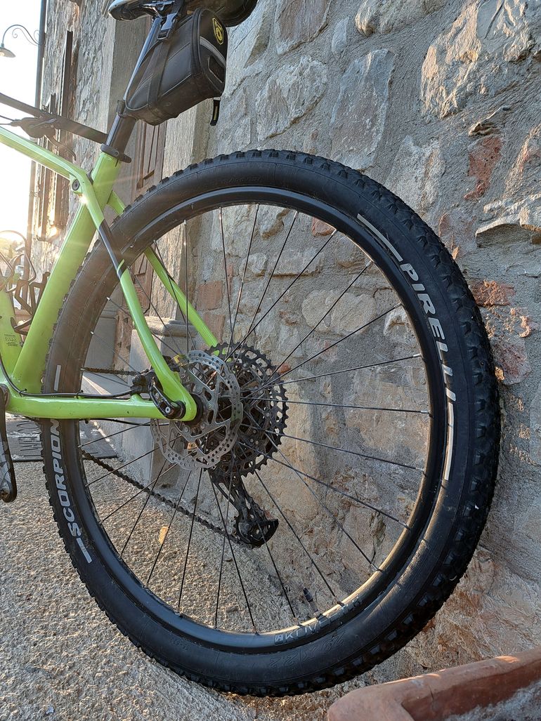 Used Trek Procaliber 9.6 2019 2019 Mountainbike, Green, 27.5, 29 — image 2 of 4