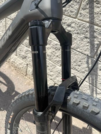 Used Transition Sentinel Carbon XT 2025 2025 Mountainbike, Light Gray — image 4 of 15