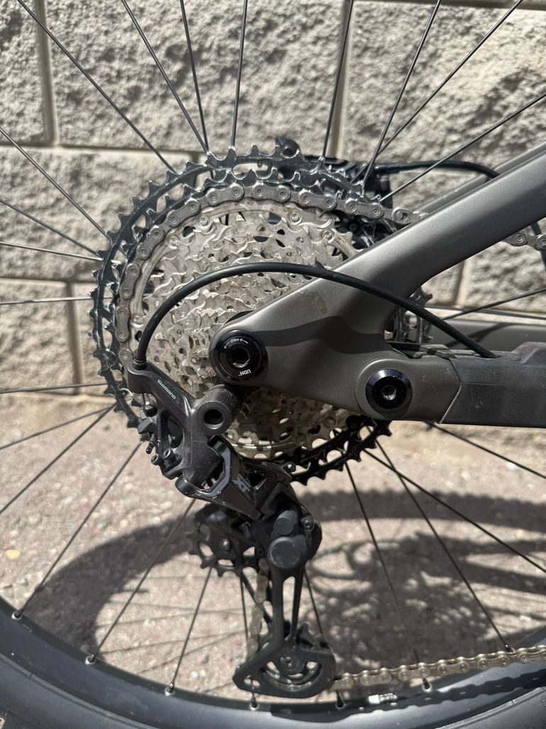 Used Transition Sentinel Carbon XT 2025 2025 Mountainbike, Light Gray — image 8 of 15