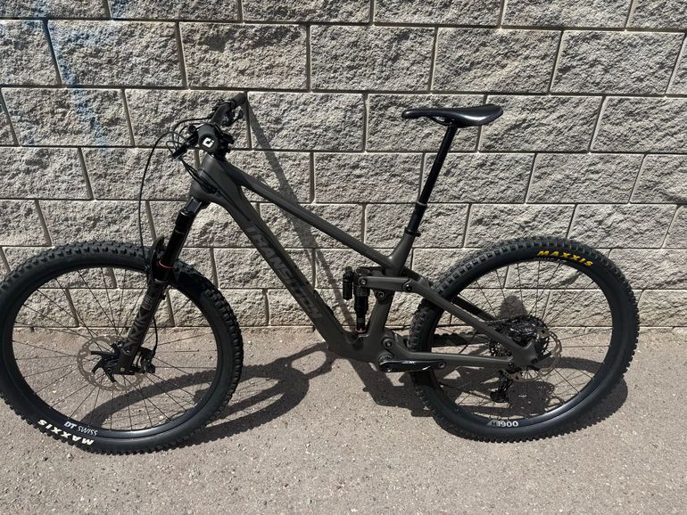 Used Transition Sentinel Carbon XT 2025 2025 Mountainbike, Light Gray — image 9 of 15