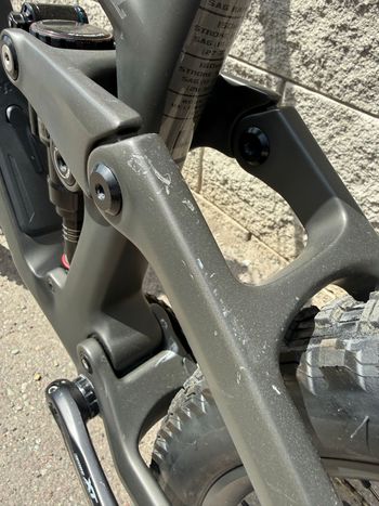 Used Transition Sentinel Carbon XT 2025 2025 Mountainbike, Light Gray — image 10 of 15