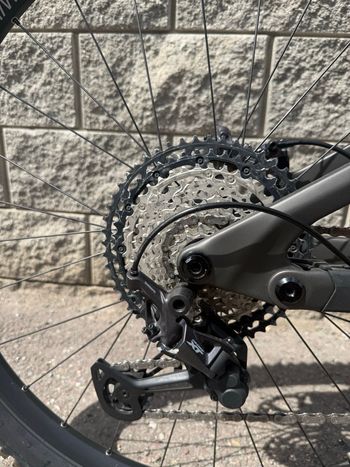 Used Transition Sentinel Carbon XT 2025 2025 Mountainbike, Light Gray — image 9 of 15