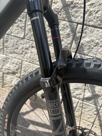 Used Transition Sentinel Carbon XT 2025 2025 Mountainbike, Light Gray — image 4 of 15