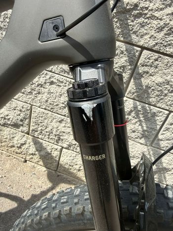 Used Transition Sentinel Carbon XT 2025 2025 Mountainbike, Light Gray — image 3 of 15