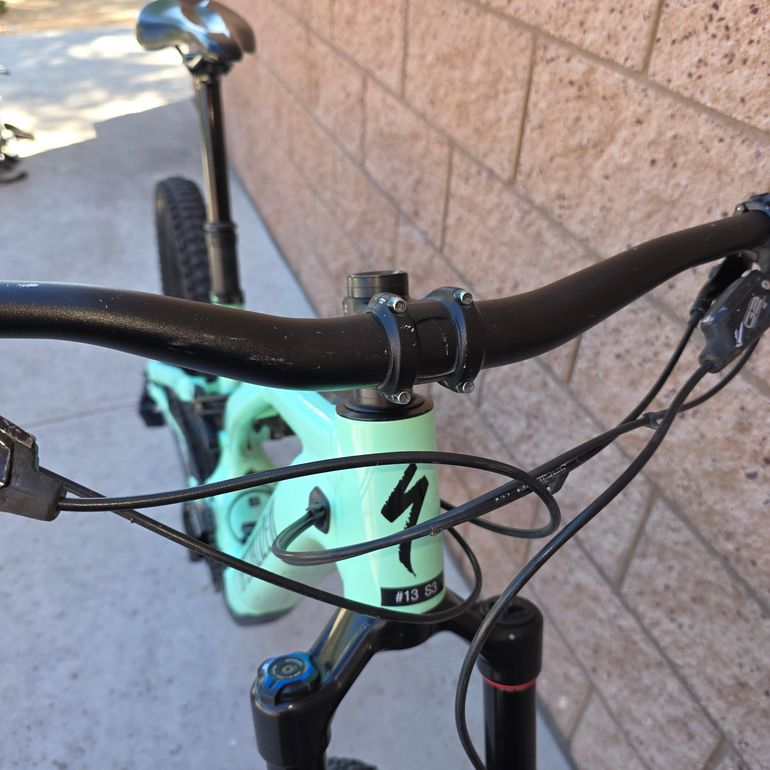 Used Specialized Turbo Levo Alloy 2022 2022 Mountainbike, Green, 29, 27.5 — image 13 of 24