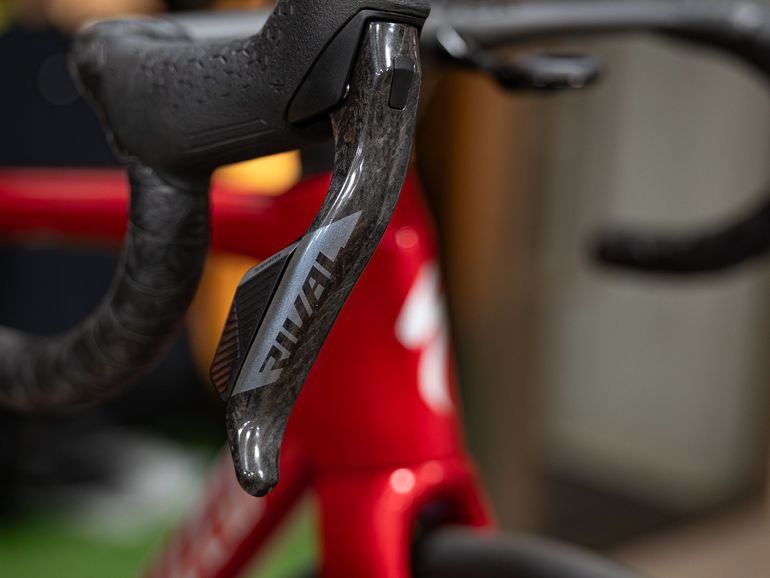 Used Specialized Tarmac SL8 Expert - Shimano Ultegra Di2 2026 2026 Road & Gravel, Red — image 4 of 9
